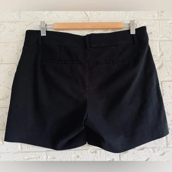 Isaac Mizrahi Black Women's Tailored Shorts size 10 - Picture 4 of 5